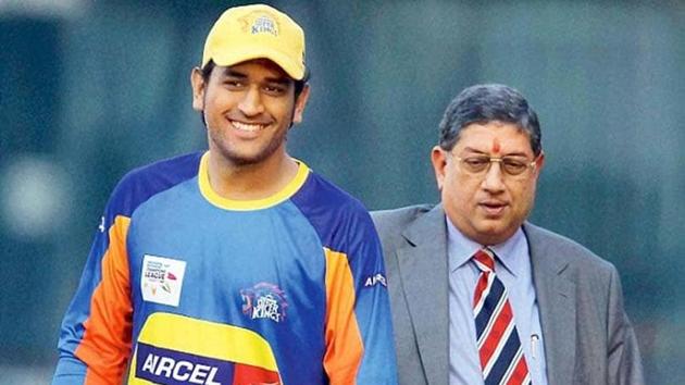 MS Dhoni with N Srinivasan.(PTI) MS Dhoni with N Srinivasan.(PTI)