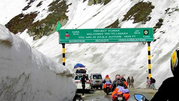 The project which will be implemented in two sections involves the construction of a connecting road from Z-Morh Tunnel to Zojila Tunnel and a 14.150 km long bi-directional tunnel across Zojila Pass on the Sonamarg-Kargil section of NH-01.(NHIDCL.) The project which will be implemented in two sections involves the construction of a connecting road from Z-Morh Tunnel to Zojila Tunnel and a 14.150 km long bi-directional tunnel across Zojila Pass on the Sonamarg-Kargil section of NH-01.(NHIDCL.)