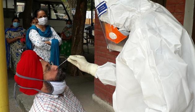 Though Covid testing has been stepped up in Punjab, residents blame the government for failing to control the spread of coronavirus due to police inaction against social distancing violators in the Unlock phases. (HT file photo) Though Covid testing has been stepped up in Punjab, residents blame the government for failing to control the spread of coronavirus due to police inaction against social distancing violators in the Unlock phases. (HT file photo)