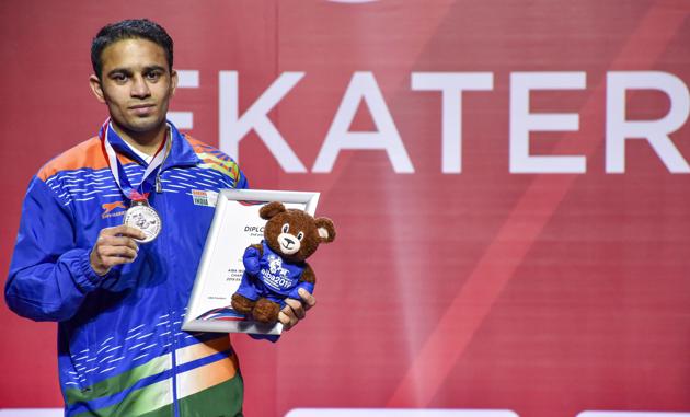Asian Games gold medallist Amit Panghal (52kg) had to be content with the silver medal after going down 0-5 to Uzbekistan's reigning Olympic gold medallist Shakhobidin Zoirov at the AIBA Men’s World Championships in Ekaterinburg.(PTI)