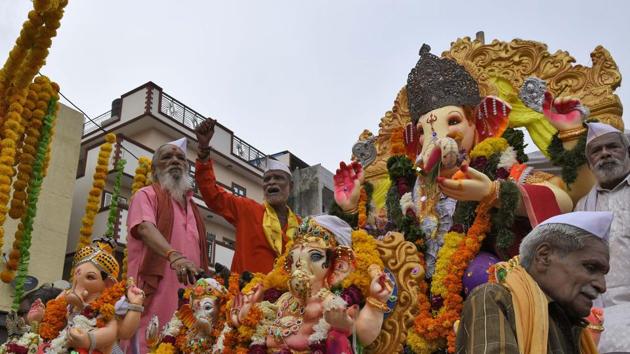 The BMC has also urged Ganesh mandals in prominent areas of Mumbai to follow the concept of ‘one ward-one Ganpati’ during this year’s Ganesh Chaturthi celebrations in view of the coronavirus outbreak.(Burhaan Kinu/HT PHOTO)