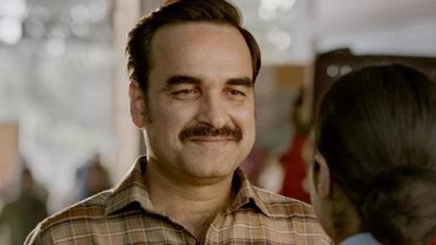 Pankaj Tripathi plays Anuj Saxena in Gunjan Saxena The Kargil Girl.