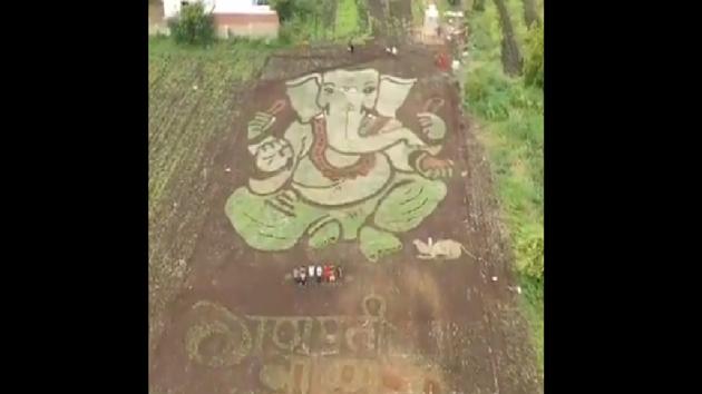 The image shows a bird’s-eye view of the portrait of Lord Ganesh.(Instagram/@mr_chitrkar)