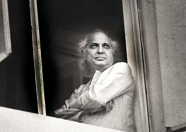 Pandit Jasraj belonged to the Mewati gharana.