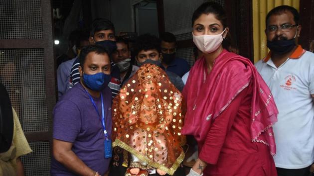 Shilpa Shetty welcomed Lord Ganesha home on Thursday. (Photo by Bhushan Koyande/ HT Photo)