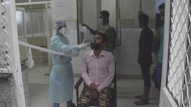 The state has 14,907 active cases and a total of 52,059 have been discharged after the treatment.(Sakib Ali/HT Photo. Representative image)