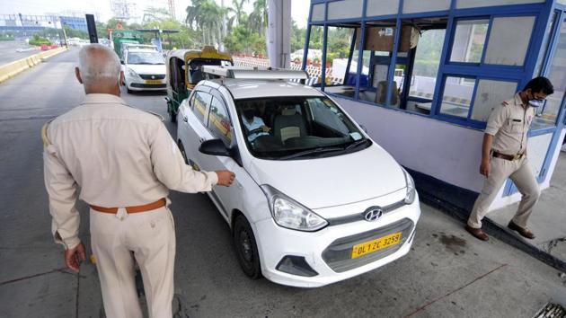 The district police said it registered 83 FIRs under Indian Penal Code section 188 (disobedience to order duly promulgated by public servant) during the month.(Sunil Ghosh/HT Photo)