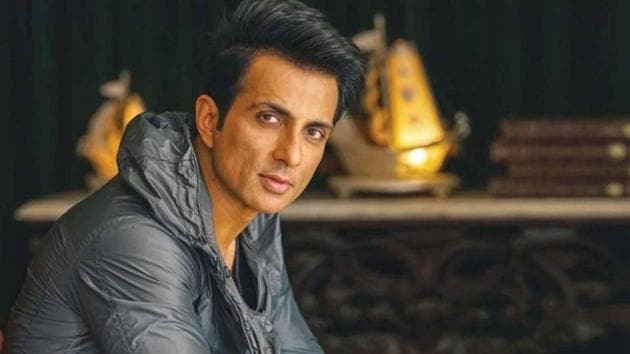 Sonu Sood has been helping everyone during the pandemic and is being hailed as a real-life hero. Sonu Sood has been helping everyone during the pandemic and is being hailed as a real-life hero.