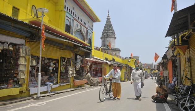 Saffron flags put up across the city on the eve of the foundation stone laying ceremony in Ayodhya, Uttar Pradesh. (Photo by Deepak Gupta/Hindustan Times) Saffron flags put up across the city on the eve of the foundation stone laying ceremony in Ayodhya, Uttar Pradesh. (Photo by Deepak Gupta/Hindustan Times)