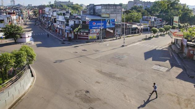 City streets deserted during a complete lockdown in the wake of coronavirus in Jammu on August 23. The recovery rate from the disease has climbed to 74.89% with 57,989 patients of the viral disease discharged from hospitals in the previous 24 hours. There have been 2,280,566 recoveries in the country till date and 360,724 in the last week. India’s recoveries now exceed active cases by more than 1.5 million. (PTI)