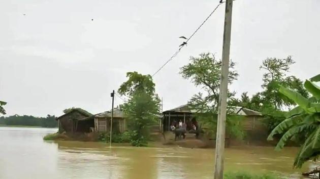 A view of flood affected village in Madhubani, Bihar.(HT photo)