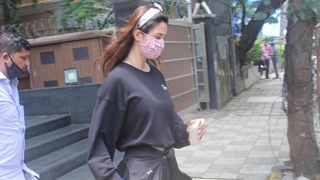 Disha Patani outside a salon. 
