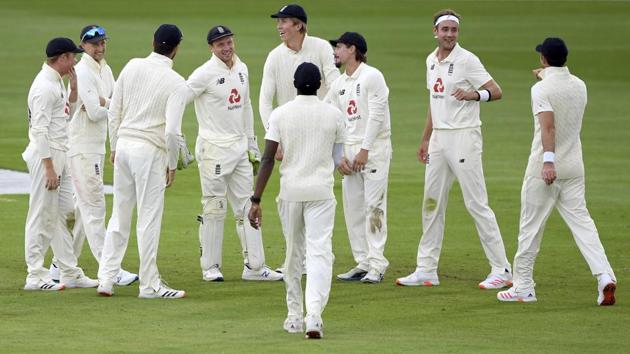 England's Stuart Broad, second right, celebrates with teammates the dismissal of Pakistan's Shaheen Afridi during the third day of the third cricket Test match between England and Pakistan, at the Ageas Bowl in Southampton, England, Sunday, Aug. 23, 2020. (Mike Hewitt/Pool via AP) (AP)