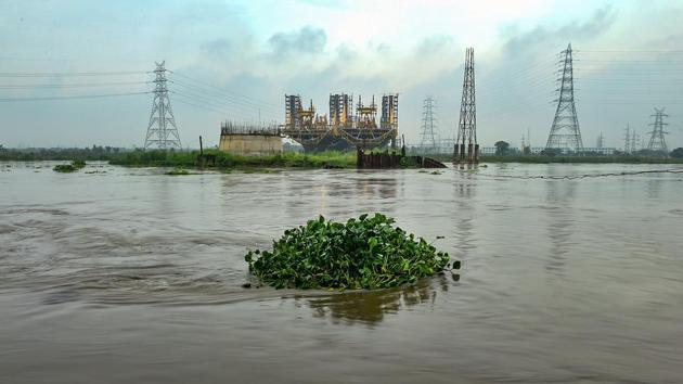 Preparations are already underway in case people living around the Yamuna need to be evacuated. (PTI) Preparations are already underway in case people living around the Yamuna need to be evacuated. (PTI)
