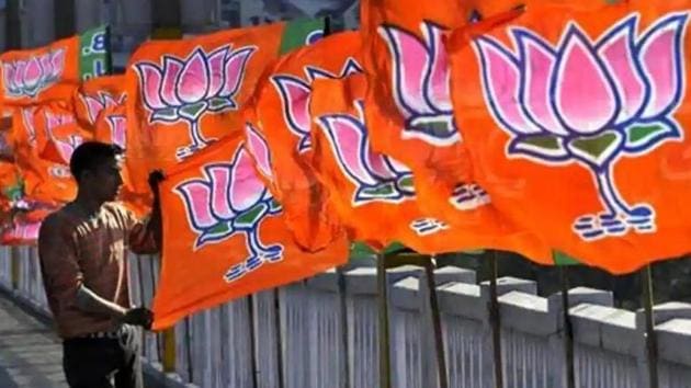 Congress general secretary and spokesperson Sachin Sawant raised questions over the use of Cam Scanner, one of the 59 Chinese apps banned by the central government in June. (HT Photo)