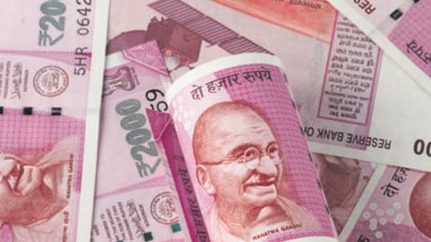 Rs 2,000 notes were introduced after the government announced the demonetisation of old Rs 500 and Rs 1,000 notes on November 8, 2016.(Getty Images/iStockphoto)