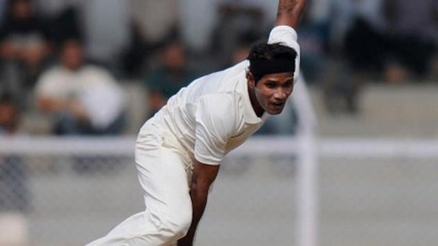 Ashok Dinda had an ugly spat with Bengal bowling coach Ranadeb Bose last season. (Getty Images) Ashok Dinda had an ugly spat with Bengal bowling coach Ranadeb Bose last season. (Getty Images)