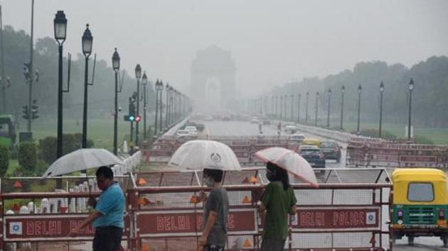 Diaster management authority has been asked to be on alert in Delhi. (Sonu Mehta/HT PHOTO) Diaster management authority has been asked to be on alert in Delhi. (Sonu Mehta/HT PHOTO)