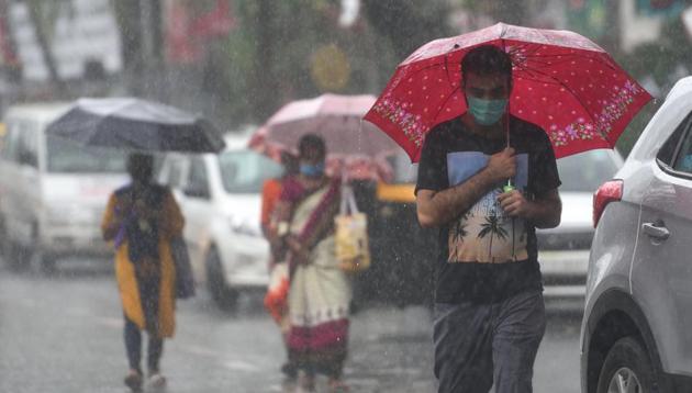 Prediction for heavy rain made by the weather department for several regions including North and Central India. (Satish Bate/HT Photo) Prediction for heavy rain made by the weather department for several regions including North and Central India. (Satish Bate/HT Photo)