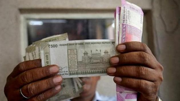 Forex traders said foreign fund outflow, positive domestic equities and weak US dollar supported the rupee, but investors preferred to stay on the sidelines ahead of Reserve Bank of India Governor Shaktikanta Das’ address.(REUTERS)