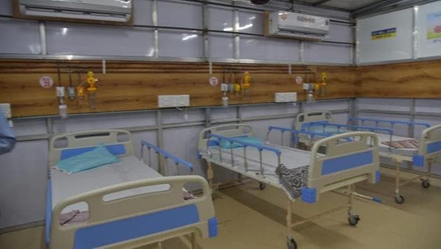 BMC authorities said that Covid-19 patients, who are not showing any signs of recovery, must be shifted to dedicated hospitals for the viral infection at the earliest. (HT Photo) BMC authorities said that Covid-19 patients, who are not showing any signs of recovery, must be shifted to dedicated hospitals for the viral infection at the earliest. (HT Photo)