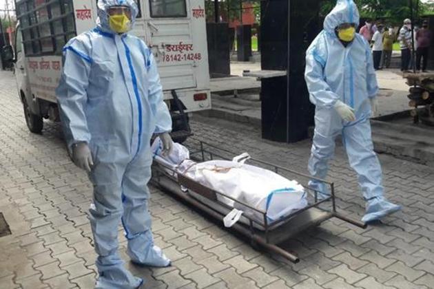 Among the latest fatalities are eight female and three male patients.(HT File Photo)