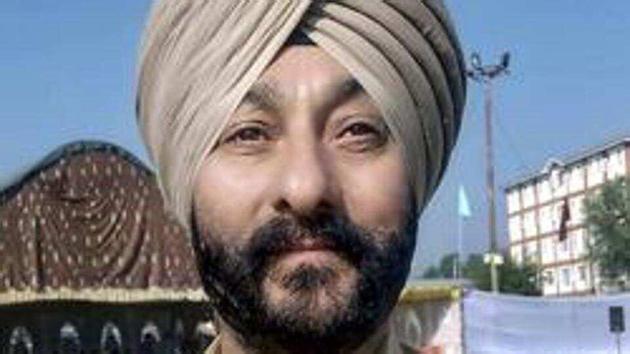 According to the chargesheet, Singh, who was posted in the sensitive anti-hijacking unit of Jammu and Kashmir police, had been in constant touch with his handlers in the Pakistan High Commission who have since been repatriated to Islamabad.(File photo) According to the chargesheet, Singh, who was posted in the sensitive anti-hijacking unit of Jammu and Kashmir police, had been in constant touch with his handlers in the Pakistan High Commission who have since been repatriated to Islamabad.(File photo)