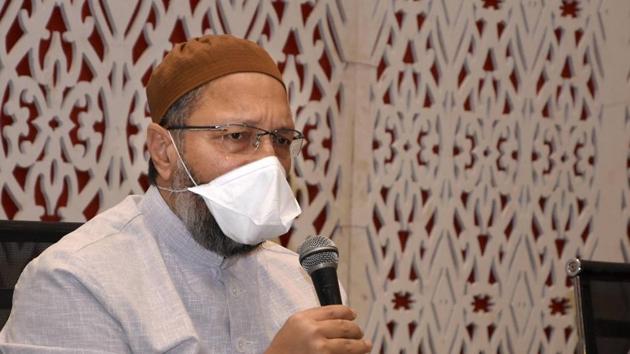Owaisi urged his supporters to help people during the Covid-19 pandemic, regardless of ones religion. He said his party would contest the coming assembly polls in Bihar.(PTI file photo)
