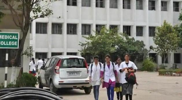 The ruling came on a plea by doctors from Kerala, Maharashtra and Haryana who said granting reservation benefits would encourage those working in government hospitals and in rural areas.(HT File Photo)