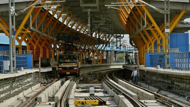 This is the second metro rail project supported by EIB in Uttar Pradesh, following an investment of 450 million euros for developing a metro system in Lucknow. (Image used for representation). (HT PHOTO.) This is the second metro rail project supported by EIB in Uttar Pradesh, following an investment of 450 million euros for developing a metro system in Lucknow. (Image used for representation). (HT PHOTO.)