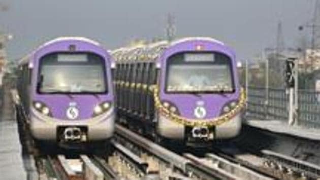 The West Bengal government had earlier written to the Railway Board that it has no issues if local trains and Kolkata Metro resume services. On Monday, the notification issued by the state government said that Metro may resume services from September 8 in a graded manner.(HT PHOTO.)