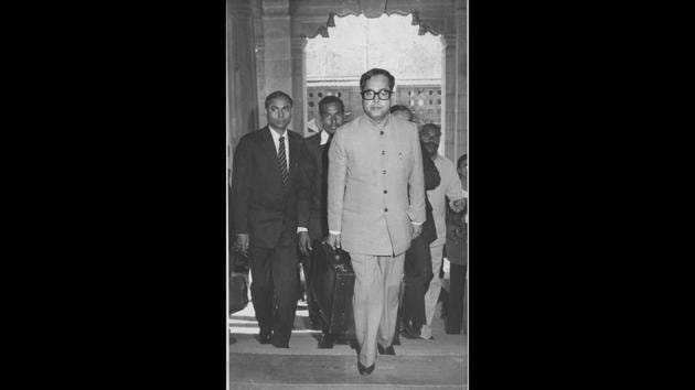 Finance Minister Pranab Mukherjee arrives at Parliament House to present the budget for 1984 -1985 in New Delhi on February 29, 1984. Indira Gandhi had brought in Mukherjee to the Rajya Sabha as a member of the Bangla Congress, a breakaway Congress group formed in the state back in 1966. Later it merged with the Congress in 1970. (HT Archive) Finance Minister Pranab Mukherjee arrives at Parliament House to present the budget for 1984 -1985 in New Delhi on February 29, 1984. Indira Gandhi had brought in Mukherjee to the Rajya Sabha as a member of the Bangla Congress, a breakaway Congress group formed in the state back in 1966. Later it merged with the Congress in 1970. (HT Archive)