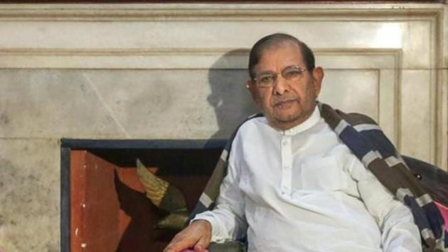 Sharad Yadav was expelled from the JD (U) in 2017 after he publicly disapproved of Nitish Kumar’s decision to re-join the NDA in Bihar.(PTI FILE PHOTO)