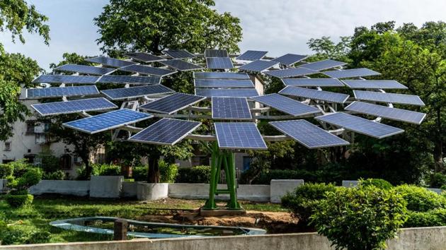 The scientists at CMERI said that as the shadow area is minimum in solar trees they could be set up in agricultural farms to run pumps, e-tractors and tillers as an alternative to diesel. The excess power can be sent to the grid providing economic return to farmers.(HT PHOTO.)