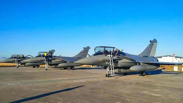 The Rafale fighter jets are expected to be formally inducted on September 10.(HT File)
