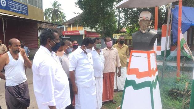 At least two dozen party workers were injured in the attack and even busts of Mahatma Gandhi and other Congress leaders were vandalized, Congress party workers said.(HT PHOTO.)