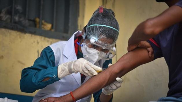 The national capital on Thursday conducted record 32,834 daily tests to detect Covid-19. (Sanchit Khanna/HT Photo) The national capital on Thursday conducted record 32,834 daily tests to detect Covid-19. (Sanchit Khanna/HT Photo)