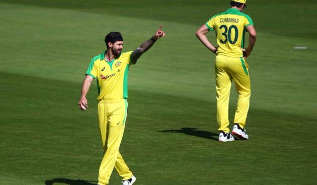 Kane Richardson was the pick of the Australian bowlers finishing with 2/13. His wickets included that of Tom Curran and the dangerous Dawid Malan. (icc)