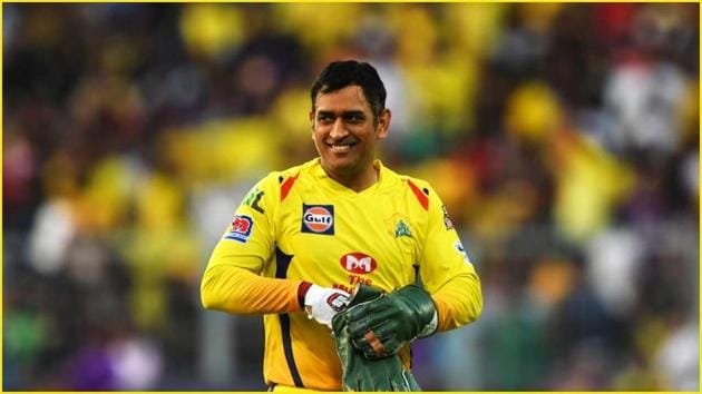 ms dhoni pic in csk jersey