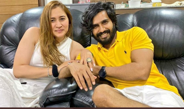 Badminton ace Jwala Gutta and actor Vishnu Vishal.(Twitter)