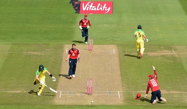Steve Smith looked to get Australia back on track with a pull for six off Tom Curran but his attempt at a quick single backfired in the final ball of the fifth over. After dropping a shot into the leg side Smith set off, but England captain Eoin Morgan picked up superbly from short mid-wicket and hit with one stump to aim at (getty)