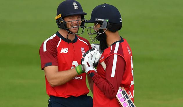 Tom Banton and Eoin Morgan fell cheaply but all-rounder Moeen Ali came in and relieved the pressure with a six and a four in the penultimate over to change the equation before Buttler smashed the winning runs with a six down the ground (getty)