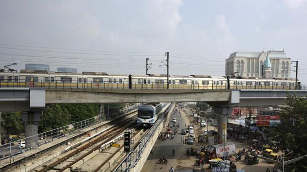 A view of Delhi metro in transit following DMRC services re-opening in a phased manner for public amid coronavirus outbreak, in Gurugram on Monday, September 07. (Parveen Kumar / HT Photo)
