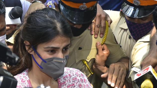 Rhea Chakraborty is seen at the office of Narcotics Control Bureau (NCB) in Mumbai on Sunday. She arrived at the bureau’s office in the Ballard Estate area around 9:30 am again on Monday.(Anshuman Poyrekar/HT Photo)