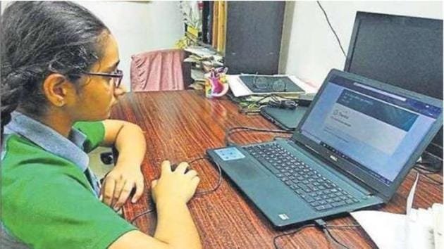 As the exam pattern changed, Vedika Sohal changed her way of studying.(HT)