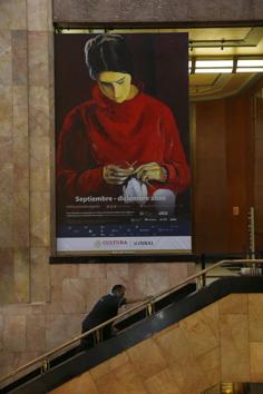 A museum worker cleans a guardrail during the "El Paris de Modigliani y sus Contemporáneos" or The Paris of Modigliani and his contemporaries exhibit at the Palacio de Bellas Artes in Mexico City, Monday, Sept. 7, 2020. (AP) A museum worker cleans a guardrail during the "El Paris de Modigliani y sus Contemporáneos" or The Paris of Modigliani and his contemporaries exhibit at the Palacio de Bellas Artes in Mexico City, Monday, Sept. 7, 2020. (AP)
