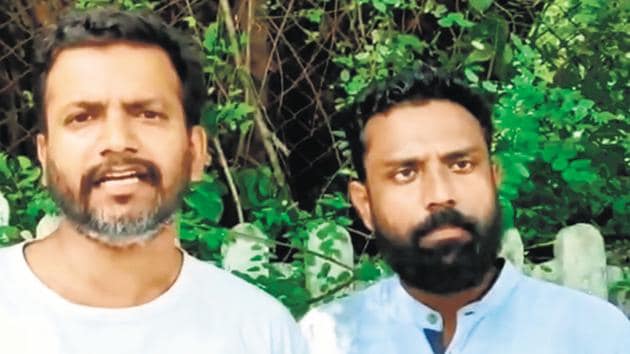 Kabir Kala Manch members Ramesh Gaichor (L) and Sagar Gorkhe were by the National Investigation Agency (NIA) for their links with “absconding accused” Milind Teltumbde and the Communist Party of India (Maoist).(HT PHOTO)