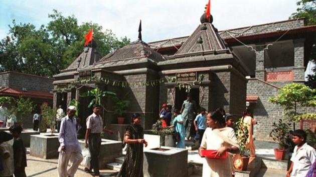 Shirdi Saibaba Shrine S Income Dips By Rs 174 Crore Due To Lockdown Says Ceo Hindustan Times No room service for food items only coffee and tea, limited hot water hours, insects on the bed, really old blankets and no toiletries available.…pros: shirdi saibaba shrine s income dips by