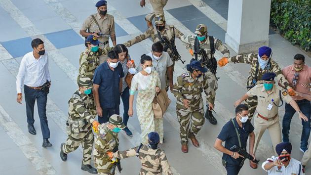 Kangana Ranaut at Mohali International Airport, Chandigarh, before leaving for Mumbai on Wednesday.(PTI) Kangana Ranaut at Mohali International Airport, Chandigarh, before leaving for Mumbai on Wednesday.(PTI)