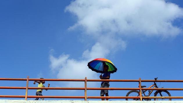 After a spell of light rains over the past week, Delhi is likely to experience dry weather over the next four-five days. (Raj K Raj/HT Photo) After a spell of light rains over the past week, Delhi is likely to experience dry weather over the next four-five days. (Raj K Raj/HT Photo)